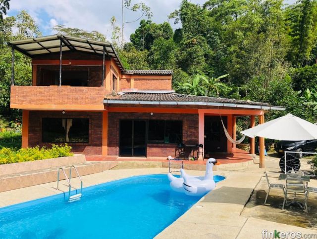 ALQUILER HERMOSA FINCA TIPO CHALET EN TENA/CUND EQUIPADA - Finca en Tena, Cundinamarca
